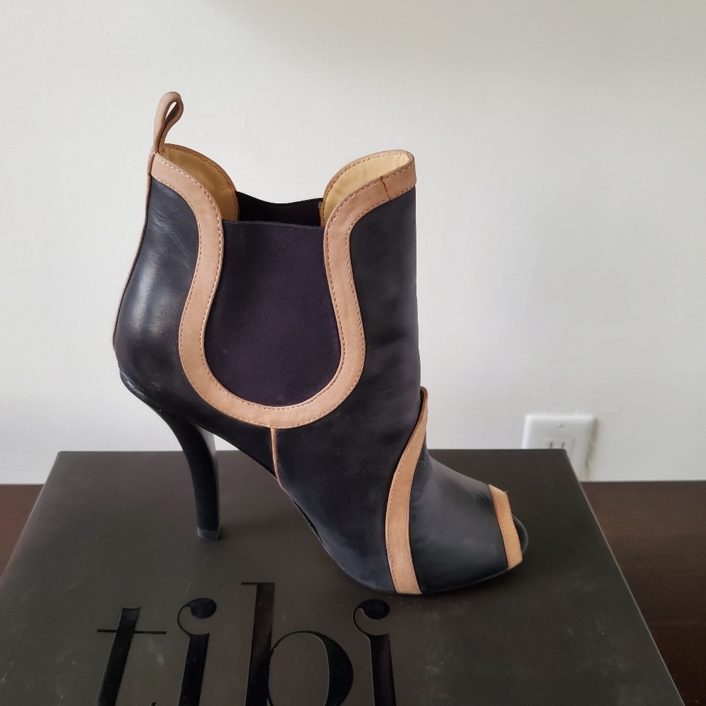 Open toe Booties - Picture 3 of 4